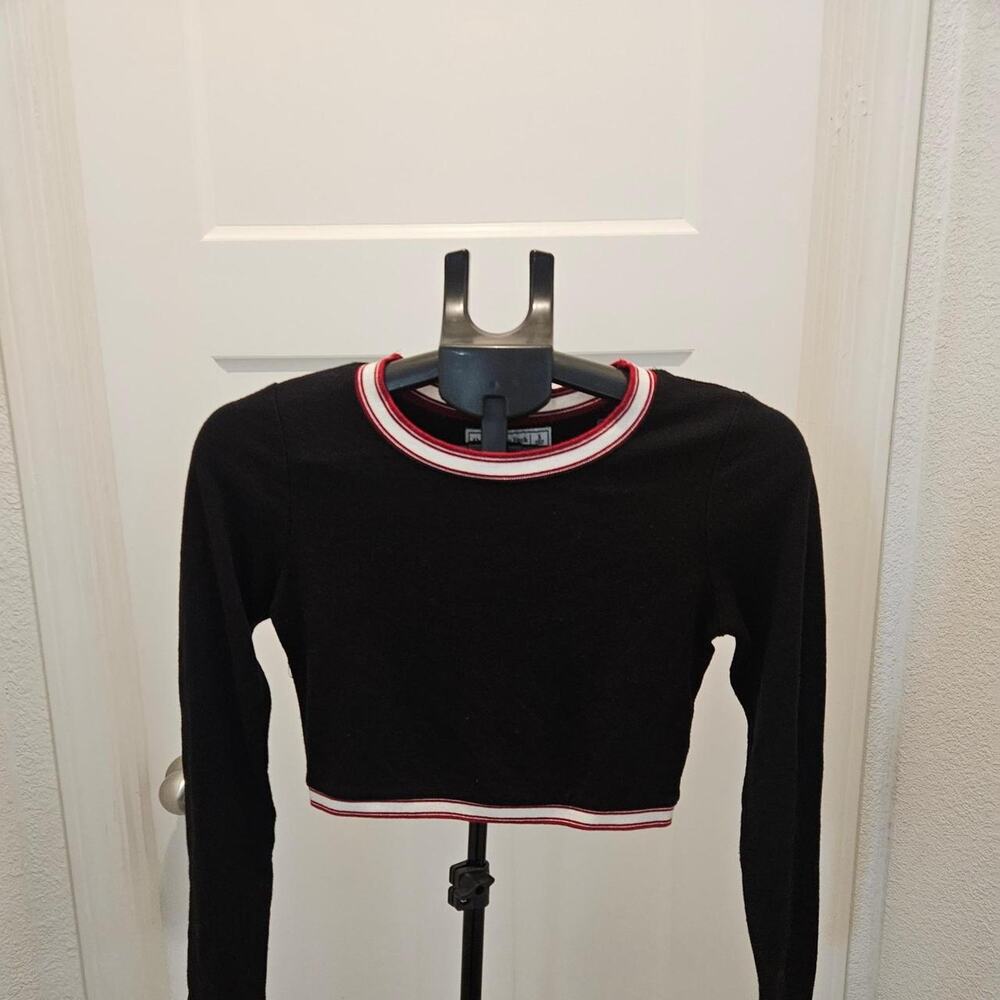 Abercrombie fitch black cropped